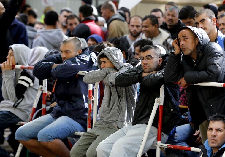 German intelligence chief warns refugees could be ‘easy prey for Islamists’