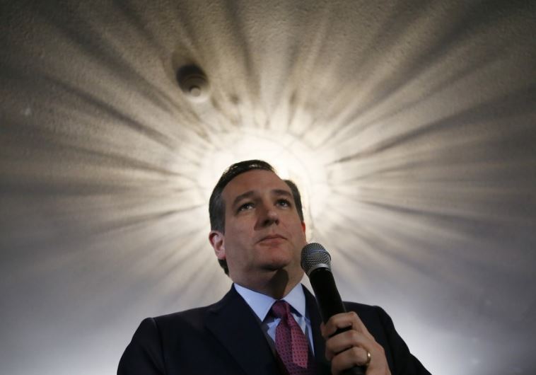 Republican US presidential candidate Ted Cruz speaks to supporters