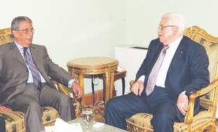 PA seeks Arab help to end talks unless freeze renewed