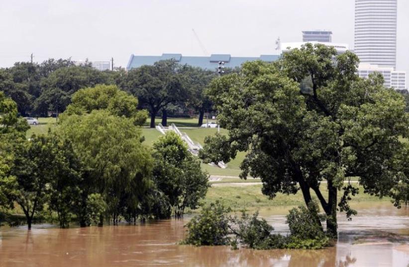 Buffalo Bayou Park in Houston after massive flooding, May 27, 2015 (photo credit: ERIC KAYNE/AFP)