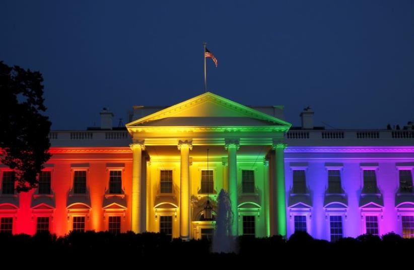 White House lights up after gay marriage ruling (photo credit: REUTERS)