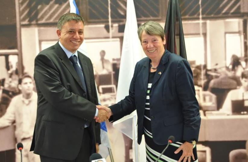 Environmental Protection Minister Avi Gabai with German Environment Minister Barbara Hendricks (photo credit: AVIAD WEIZMAN)