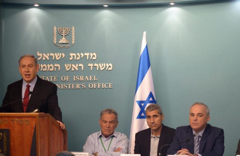 Prime Minister Benjamin Netanyahu announces new gas deal‏. (photo credit: AMOS BEN-GERSHOM/GPO)