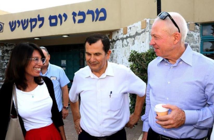 Yoav Galant's spokeswoman Nira Yadin, Or Akiva Mayor Yaakov Ederi,  and Housing Minister Yoav Galant. (photo credit: SASSON TIRAM)