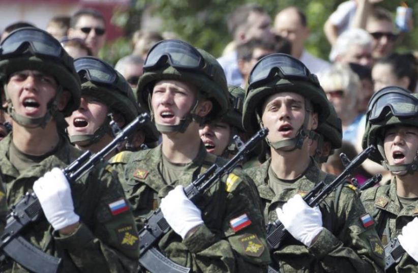 Russian troops (photo credit: REUTERS)