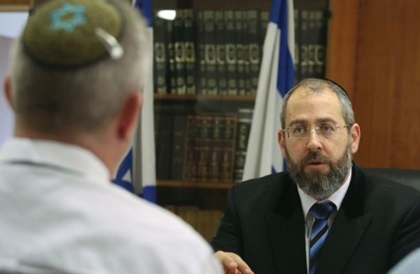 Ashkenazi Chief Rabbi David Lau speaks to The Jerusalem Post (photo credit: MARC ISRAEL SELLEM/THE JERUSALEM POST)