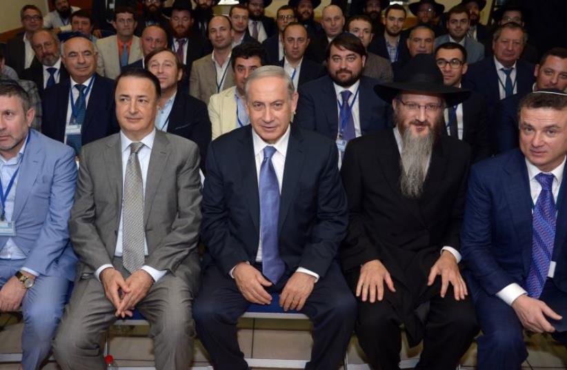 Russian Chief Rabbi with PM Netanyahu (photo credit: HAIM ZACH/GPO)