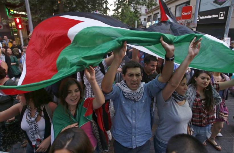 Members of the Palestinian community in Chile (photo credit: REUTERS)
