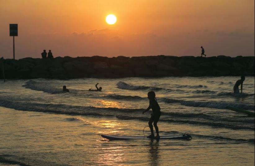 Tel Aviv beach (photo credit: REUTERS)