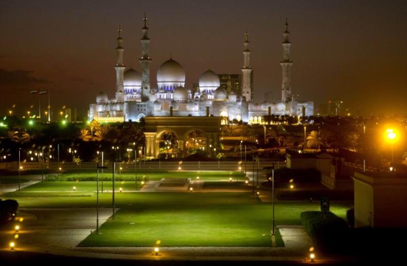 Sheikh Zayed Grand Mosque in Abu Dhabi, United Arab Emirates (photo credit: REUTERS)