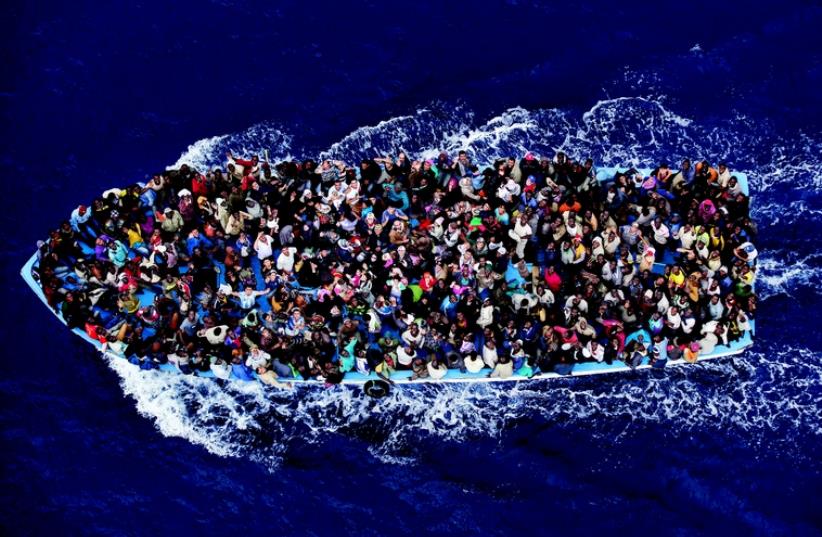 Sauvetage de migrants en Méditerranée (photo credit: DR)
