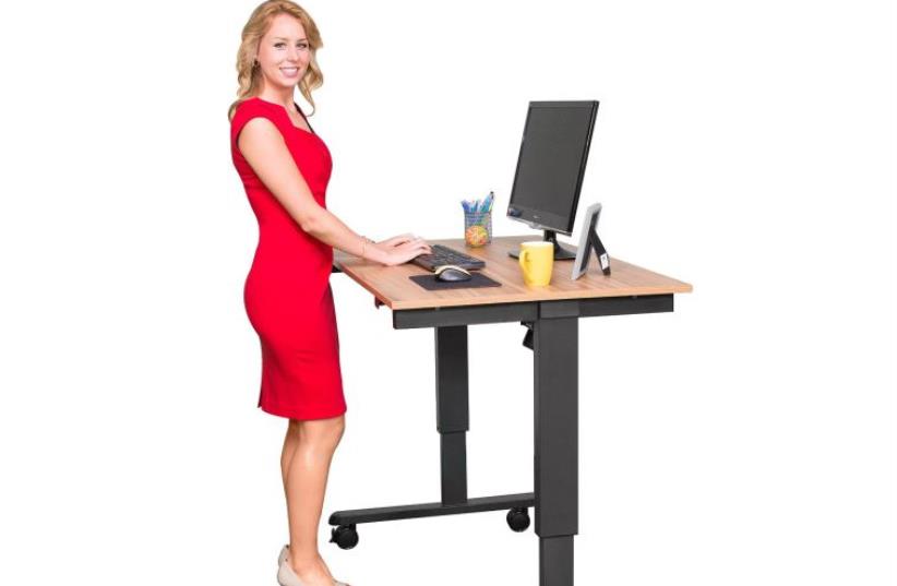 ergonomic standing desks (photo credit: PR)