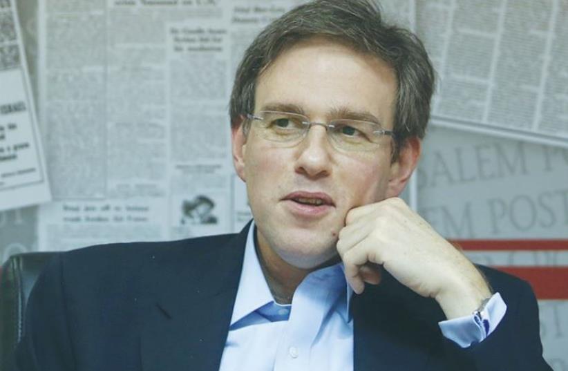 ‘WALL STREET JOURNAL’ editor and former ‘Jerusalem Post’ editor-in-chief Bret Stephens addresses the ‘Post’ editorial staff (photo credit: MARC ISRAEL SELLEM)