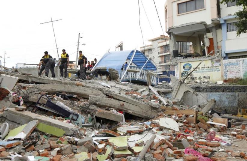 7.8 magnitude earthquake strikes Ecuador (photo credit: REUTERS)