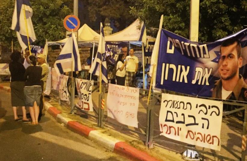 Protest against Turkey deal outside of Prime Minister's Residence in Jerusalem (photo credit: SETH J. FRANTZMAN)