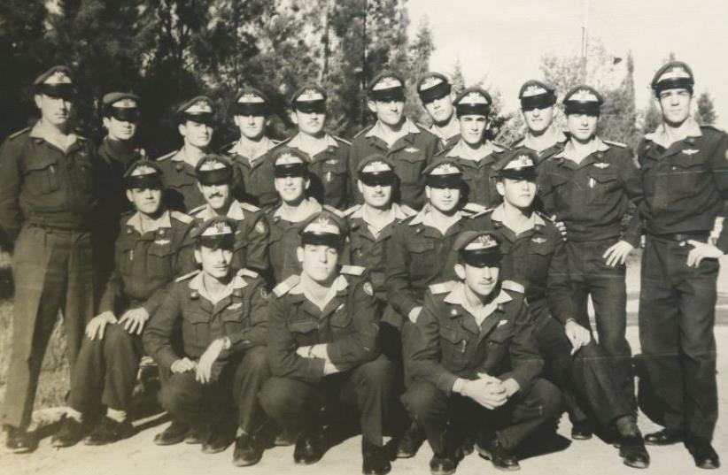 Asher Snir (top row, fourth from right) as a flight-school cadet circa 1962 (photo credit: COURTESY ISRAEL AIR FORCE MAGAZINE)