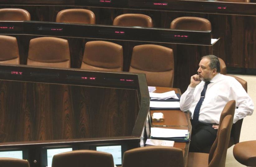 Avigdor Liberman à la Knesset (photo credit: MARC ISRAEL SELLEM/THE JERUSALEM POST)
