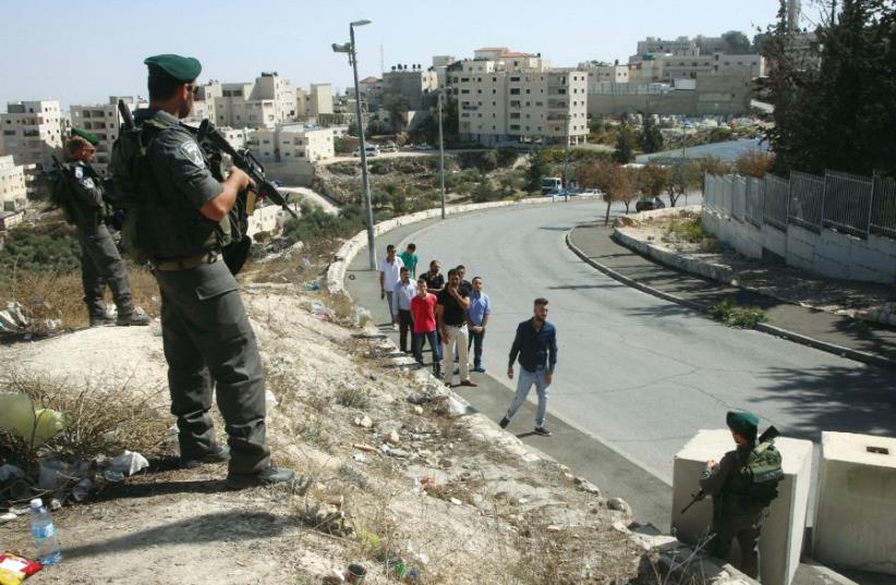 A checkpoint outside Isawiya (photo credit: MARC ISRAEL SELLEM)
