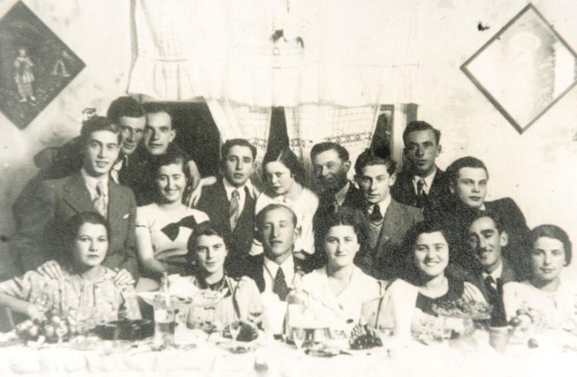 La famille Halperin à Zborow avant la Shoah (photo credit: DR)