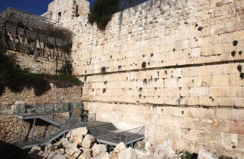 The Robinson's Arch area of the Western Wall (photo credit: MARC ISRAEL SELLEM/THE JERUSALEM POST)