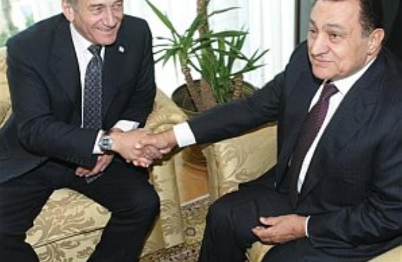 Olmert mubarak 224.88 (photo credit: AP [file])