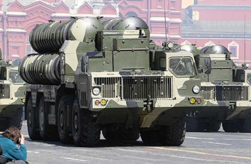 S-300 anti-aircraft missile system at a parade in Moscow (photo credit: WIKIMEDIA COMMONS/WWW.KREMLIN.RU)