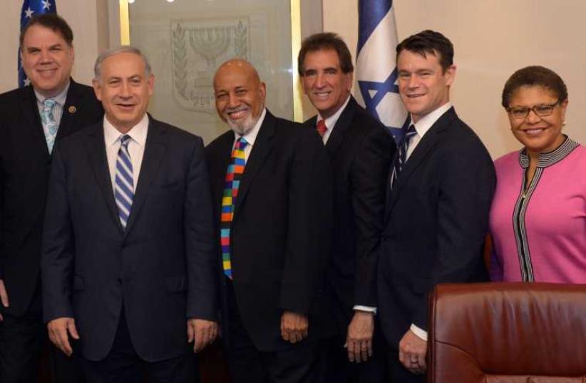 Prime Minister Benjamin Netanyahu meets with a bipartisan US Congressional delegation (photo credit: HAIM ZACH/GPO)