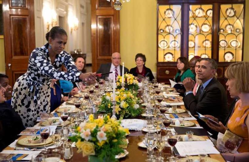 President Barack Obama hosts a Passover seder at the White House (photo credit: OFFICIAL WHITE HOUSE PHOTO BY PETE SOUZA)