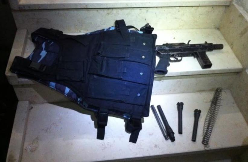 Weapons seized in overnight security raid. (photo credit: IDF SPOKESMAN’S UNIT)