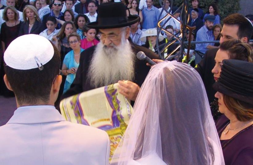 A Jewish wedding. (photo credit: ILLUSTRATIVE PHOTO: WWW.GOISRAEL.COM)