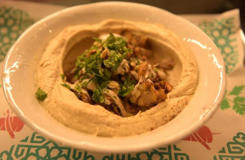 Hummus at Bandura restaurant in Bnei Brak (photo credit: ELAD GUTMAN)