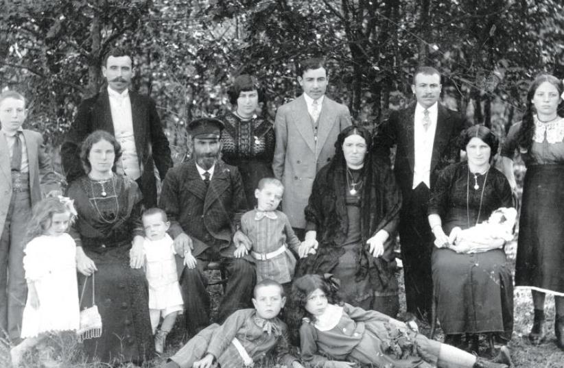 The family of Menachem Mendel Komisaruk taken in 1913 in Grafskoy a Jewish agricultural colony in southeast Ukraine (photo credit: Courtesy)
