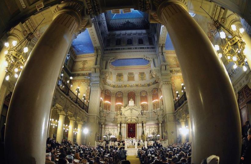 Great Synagogue of Rome (photo credit: REUTERS)