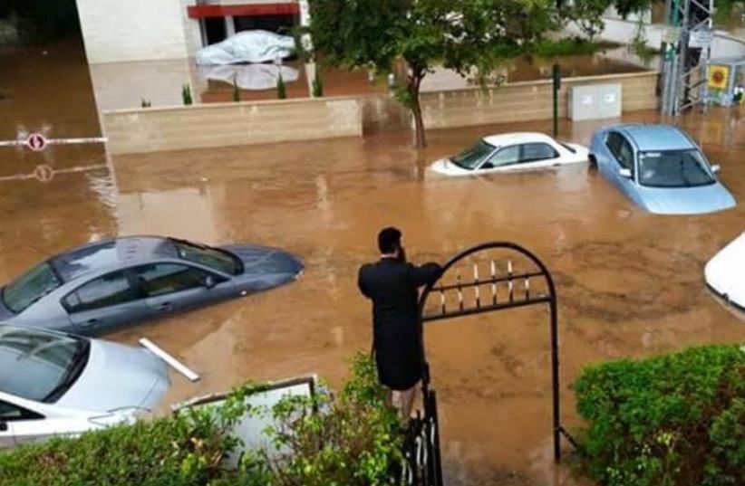 Floods in Ra'anana (photo credit: RA'ANANA FRIENDS OF FACEBOOK)