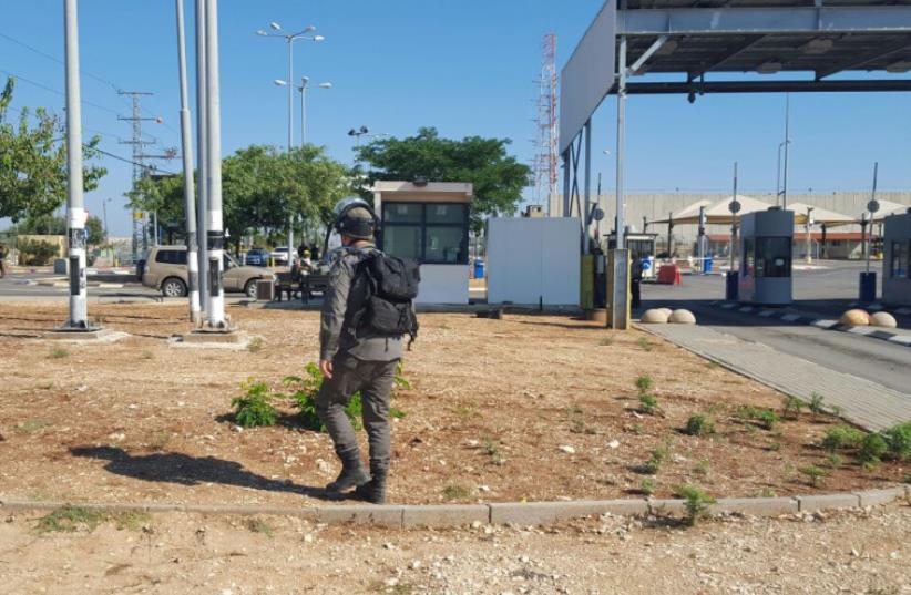 Attempted terror attack at Gilboa crossing, near Afula - Oct. 31, 2015 (photo credit: DEFENSE MINISTRY)