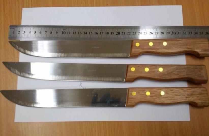 Butcher knives found on three Palestinians in Afula (photo credit: POLICE SPOKESPERSON'S UNIT)