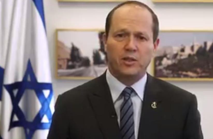 Jerusale mayor Nir Barkat announces he has registered to the Likud party in video message (photo credit: screenshot)