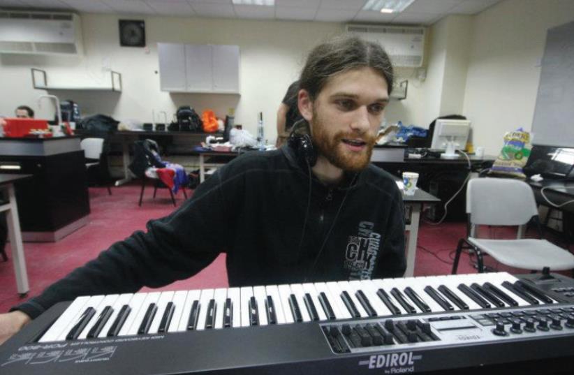 Israeli musician Arnold Nesis (photo credit: NIR MIRETZKY)
