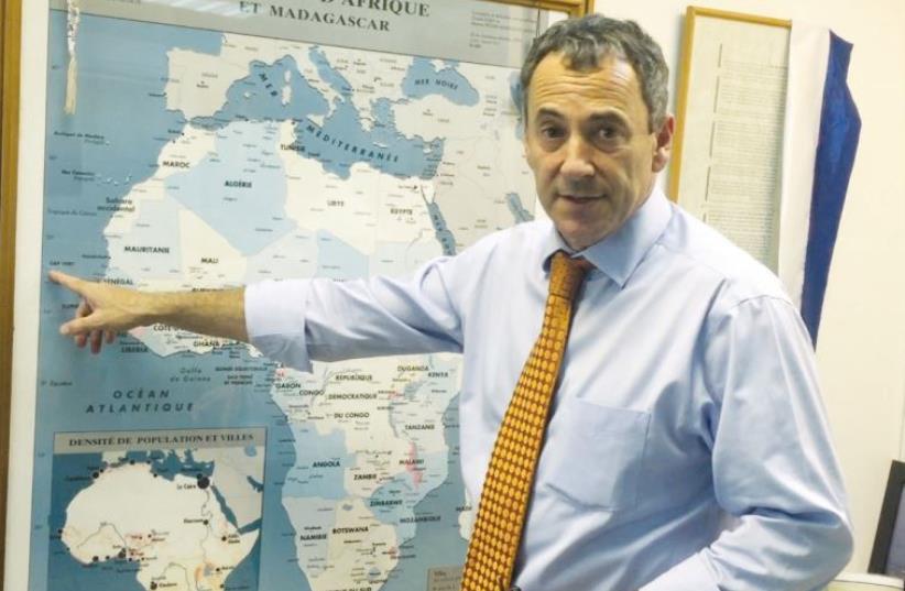 Ambassador Paul Hirschson points at the Cape Verde Islands as he describes the five West African countries where he represents Israel (photo credit: SETH J. FRANTZMAN)