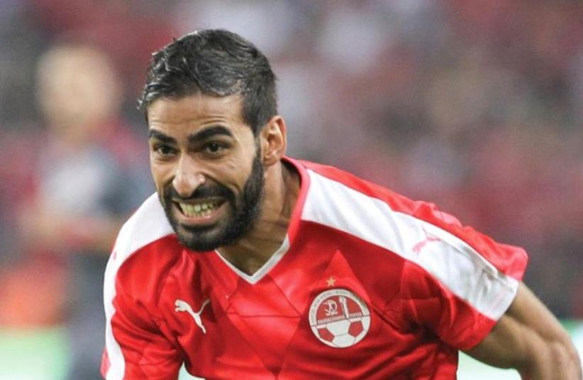 Hapoel Beersheba defender Ofir Davidzada will leave the team for Gent in Belgium following the Champions League playoff tie against Celtic of Scotland (photo credit: DANNY MARON)
