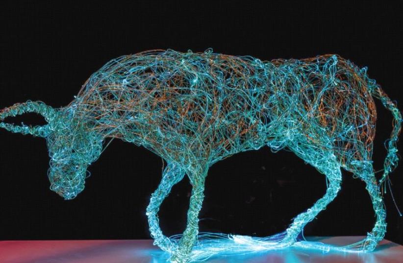 Ray Maor’s figures are the result of hours and hours spent interlacing copper with optical fibers (photo credit: GUY LEIBOWITZ)