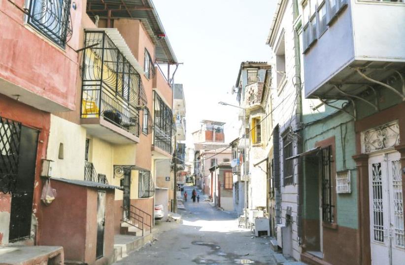A typical alley in the Basmane neighborhood, Izmir (photo credit: GIACOMO SINI)