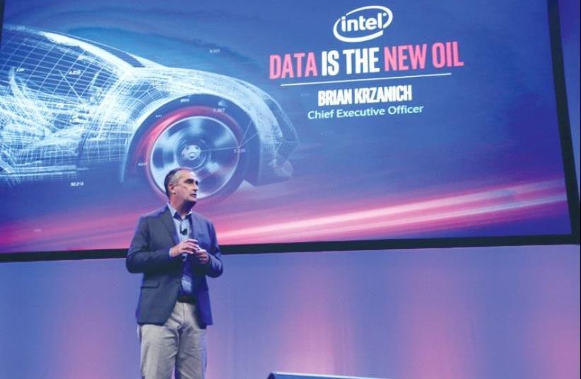 INTEL CEO Brian Krzanich speaks at the Los Angeles Auto Show’s AutoMobility conference last week. (photo credit: Courtesy)
