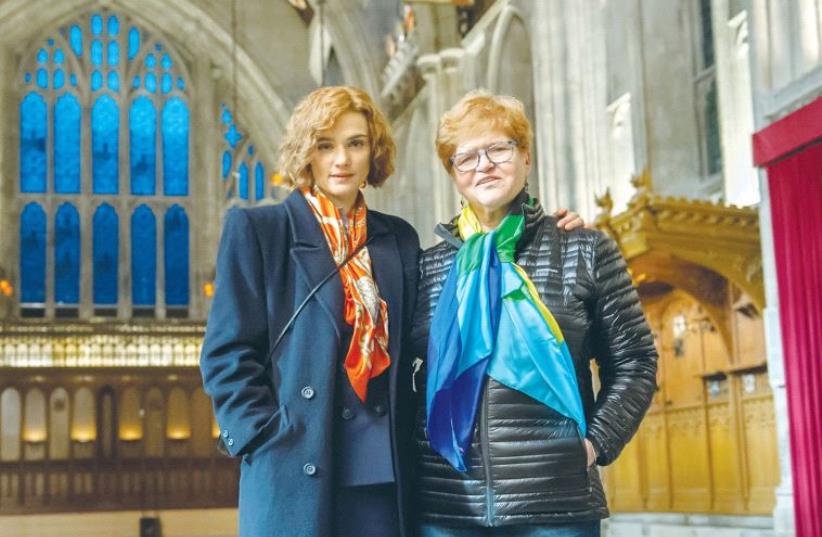 ‘I’D RATHER have no movie than the wrong movie, no movie than a movie that played with the truth,’ says Holocaust historian Deborah Lipstadt (right), seen here with actress Rachel Weisz, who portrays Lipstadt in ‘Denial (photo credit: LIAM DANIEL)