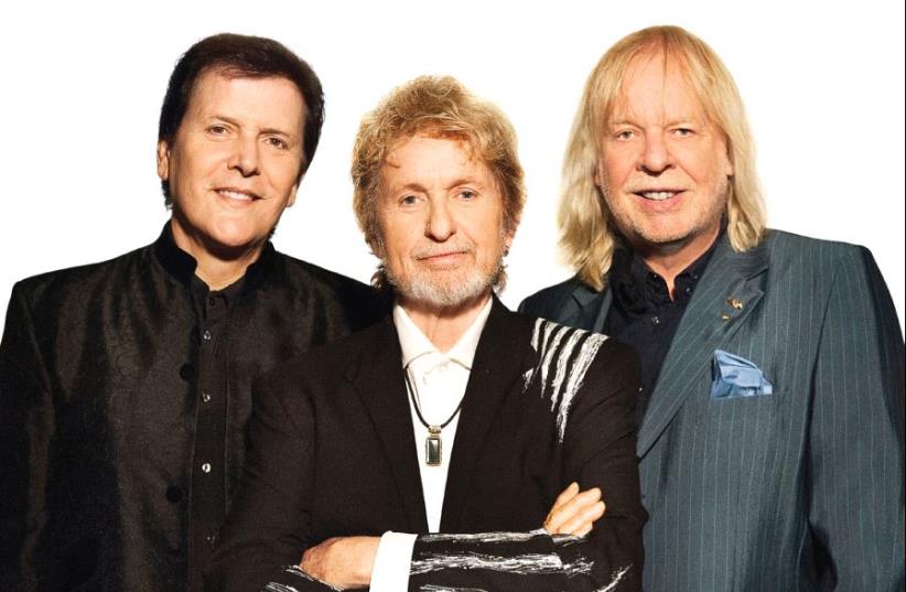 ‘ROGER WATERS isn’t our promoter. I know that 98% of artists don’t listen to that idiot and I want to be part of that 98%. And Rick and Jon feel as strongly about this as I do,’ says ARW guitarist Trevor Rabin (left) seen here with fellow Yes members Jon Anderson (center) and Rick Wakemen (photo credit: DEBORAH ANDERSON)
