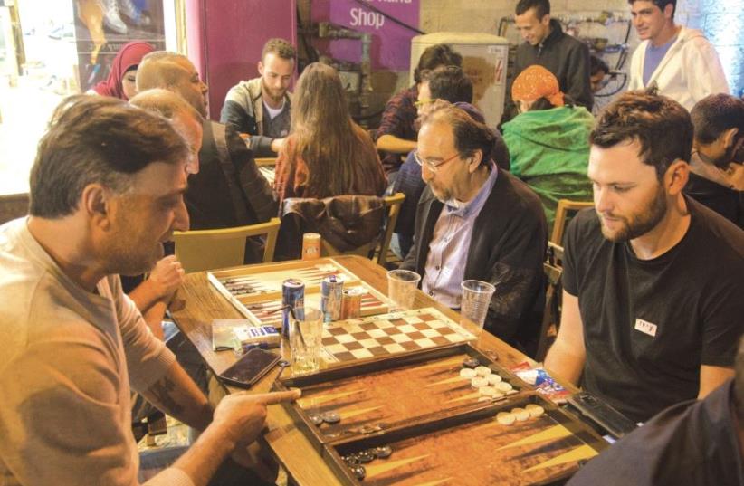 Jerusalem Double invites Jews and Arabs to share in the love of backgammon (photo credit: SHABTAY AMEDI)