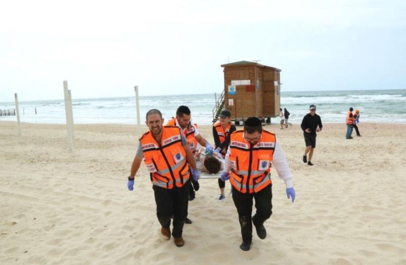 EMTs will now have easier access to patients in need of medical assistance on beaches (photo credit: UNITED HATZALAH‏)
