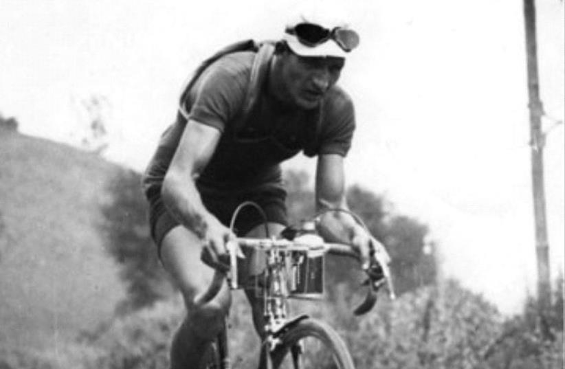 Italian cyclist Gino Bartali in the 1938 Tour de France (photo credit: FULGUR PHOTO-PRESS/SPAARNESTAD PHOTO/WIKIMEDIA COMMONS)