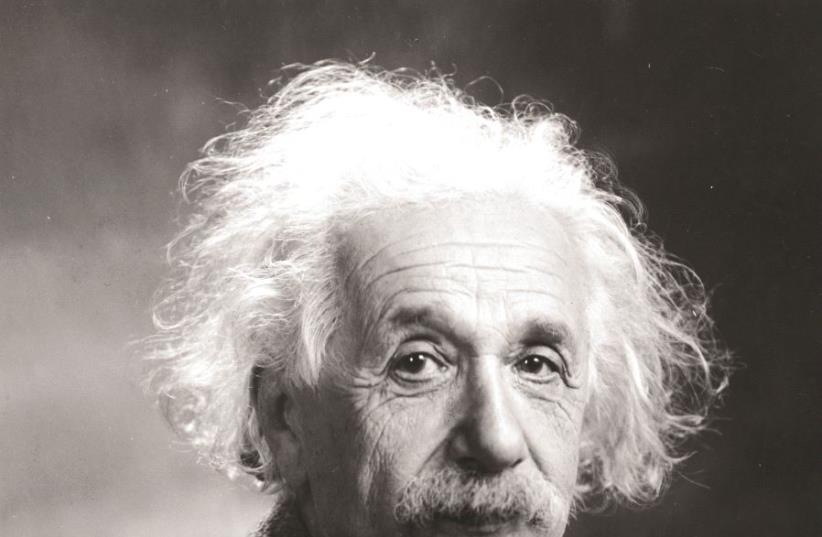 Albert Einstein en 1947 (photo credit: WIKIPEDIA)