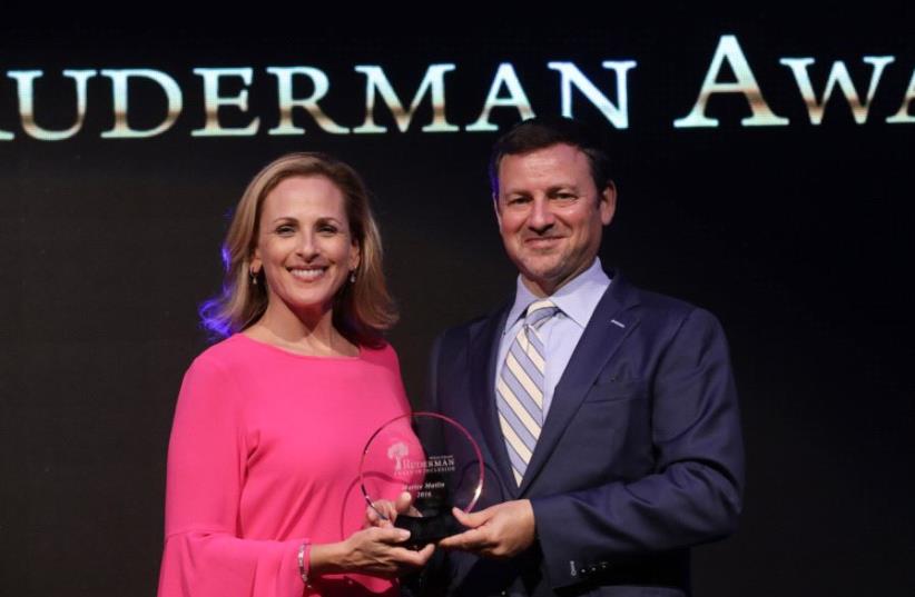 Marlee Matlin honored by The Ruderman Family Foundation (photo credit: EREZ UZIR)